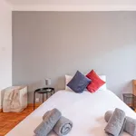 Rent a room of 103 m² in lisbon