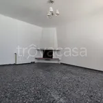 Affitto 4 camera appartamento di 115 m² in Albano Laziale