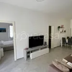 Rent 5 bedroom apartment of 85 m² in Genova