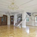 Rent 5 bedroom house in Prague