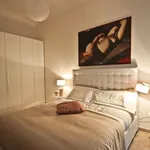 Rent 1 bedroom apartment of 65 m² in Florence