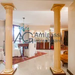 Rent 8 bedroom house of 630 m² in Calusco d'Adda