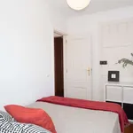 Rent 1 bedroom apartment of 45 m² in lisbon