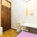 Rent a room of 120 m² in madrid