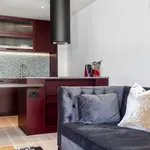 Rent 1 bedroom apartment of 542 m² in London