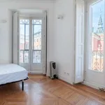 Rent a room of 180 m² in madrid