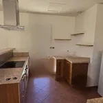 Maison de 140 m² avec 5 chambre(s) en location à Péret