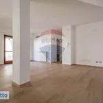 Affitto 6 camera casa di 140 m² in Bari