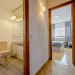 Rent a room of 180 m² in madrid