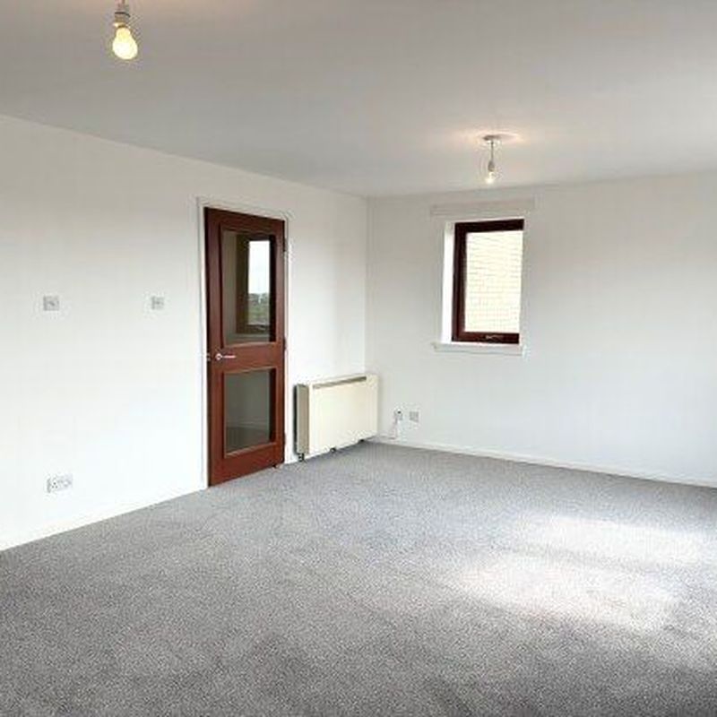 Flat to rent in Beechwood Road, Cumbernauld G67