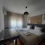 Rent 3 bedroom apartment in Porto