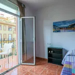 Rent a room of 160 m² in valencia