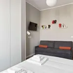 Rent 1 bedroom apartment of 55 m² in milan