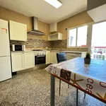 Rent a room of 130 m² in Valencia