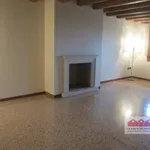 Rent 5 bedroom house of 220 m² in Torri