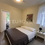 Rent 3 bedroom apartment of 110 m² in Rovinj