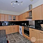 Rent 2 bedroom flat in Aberdeen