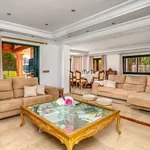 Rent 5 bedroom house of 1100 m² in Marbella