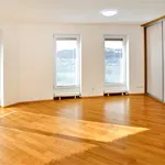 Pronajměte si 2 ložnic/e byt o rozloze 88 m² v Prague