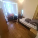 Rent 6 bedroom house in East Midlands