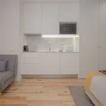 Rent 1 bedroom apartment of 47 m² in Porto