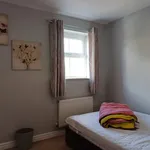 3 bed Mid Terraced House to Let