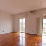 Rent 3 bedroom apartment of 90 m² in Verona