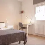 Rent 3 bedroom apartment in Madrid