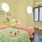 Rent 1 bedroom apartment of 80 m² in florence