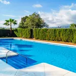 Rent 4 bedroom house of 350 m² in Marbella