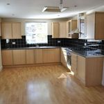 Rent 3 bedroom house in East Midlands