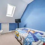 Rent 4 bedroom house in Surrey Heath