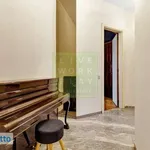 Rent 5 bedroom apartment of 165 m² in Milan