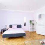 Rent 3 bedroom apartment in Prague