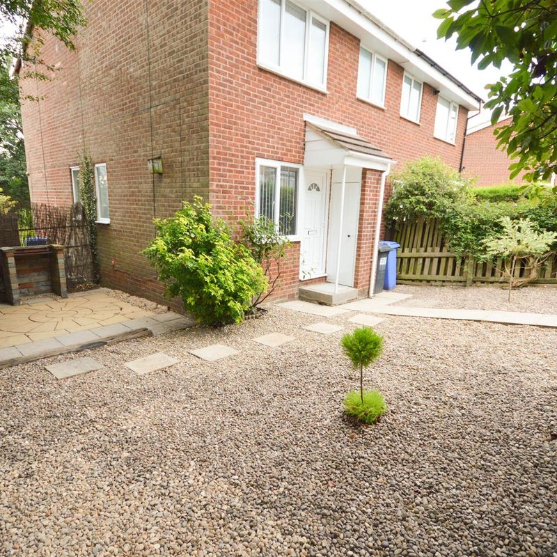To Let | 1 Bed House - Townhouse Westfield