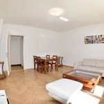 Miete 2 Schlafzimmer wohnung von 753 m² in Zurich