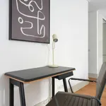 Rent 2 bedroom apartment of 990 m² in Lisbon