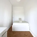 Rent a room in lisbon