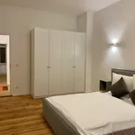 Miete 3 Schlafzimmer wohnung von 84 m² in Berlin