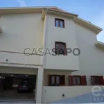 Rent 4 bedroom house of 288 m² in Vila Nova de Gaia