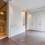 Huur 3 slaapkamer appartement van 252 m² in Brussels