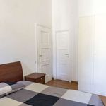 Rent a room of 85 m² in Roma