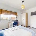 Rent 4 bedroom apartment in Valencia