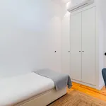 Rent 2 bedroom apartment of 70 m² in Lisbon