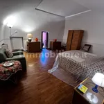 Affitto 2 camera appartamento di 80 m² in Naples