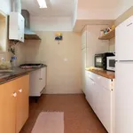 Rent a room of 100 m² in lisbon