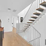 Rent 2 bedroom house of 200 m² in New York City