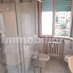 Rent 5 bedroom apartment of 100 m² in Venice