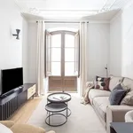 Rent 4 bedroom apartment of 75 m² in Barcelona