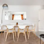 Rent 2 bedroom apartment of 700 m² in Paris